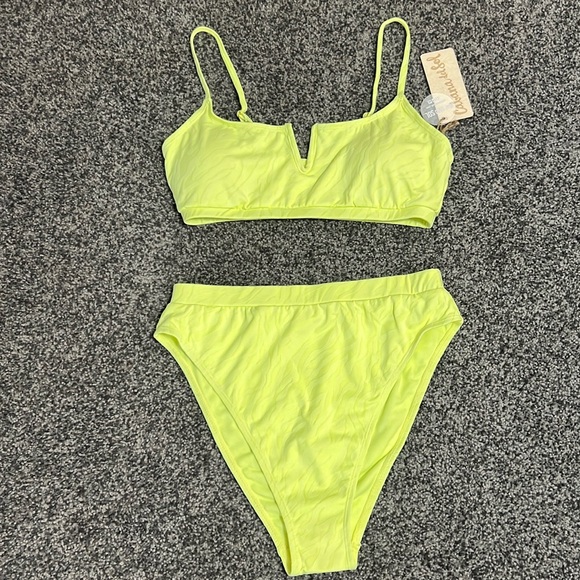 Cabana del Sol Women's Swimwear 2 PC Fluorescent Yellow Size Large NWT - Picture 1 of 5